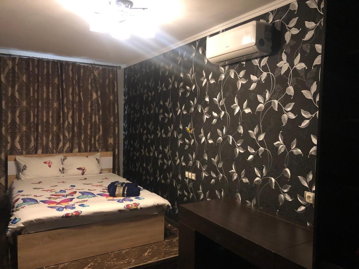 Luxury Apartment For Rest On Nauki Avenue 카리프 외부 사진